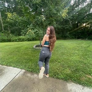 Meet your Posher, Kacie